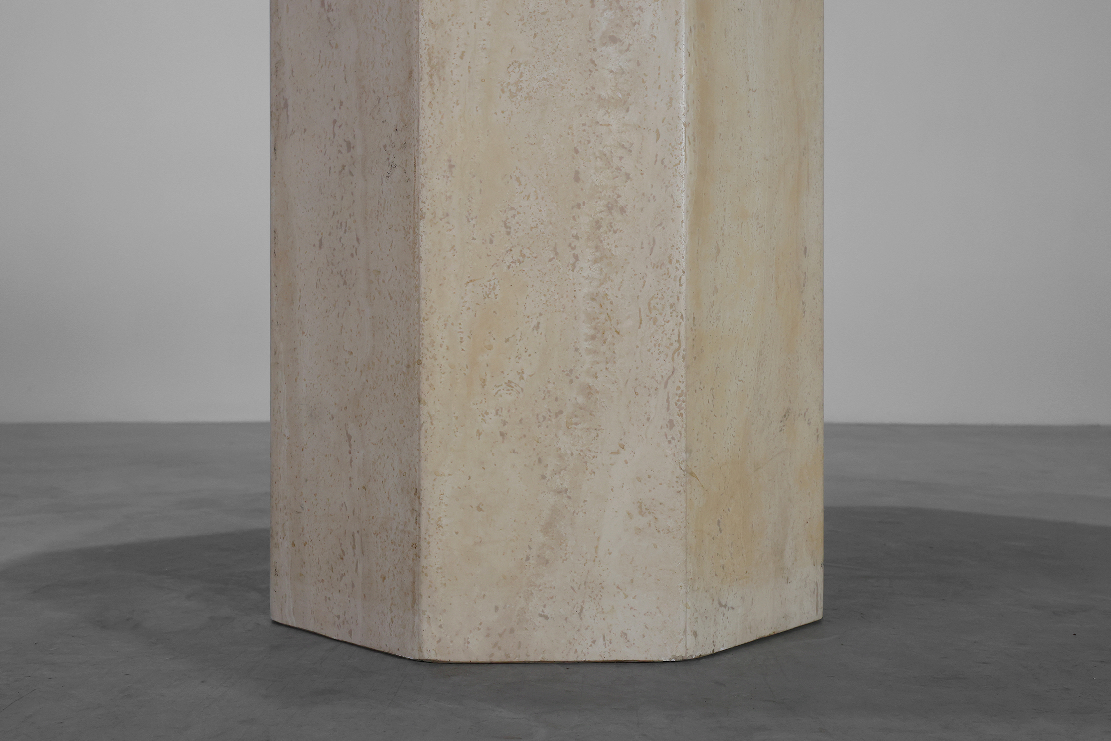 Mid-Century Italian octagonal Travertine Dining Table, 1980sthumbnail